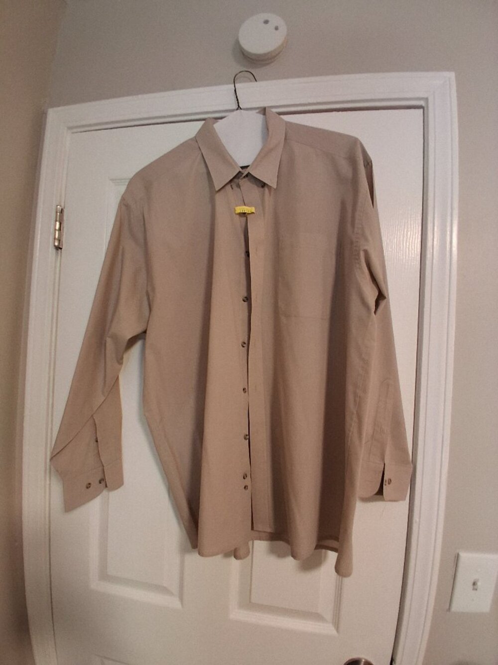 Men's American Weekend LS dress shirt, size XL, Tan.